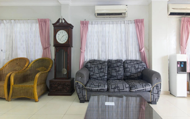 Super OYO 473 Comfort Hotel 2