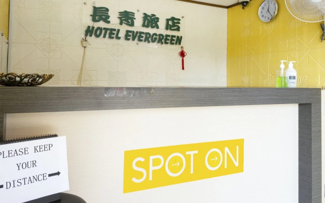 Evergreen Hotel by OYO Rooms