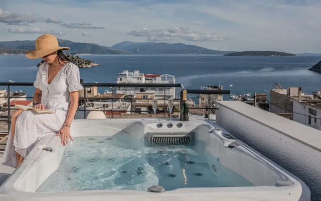 Noma Suites Tolo