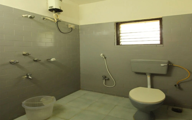 OYO Home 9365 Bewitching 3BHK