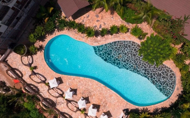 Palumbo Waves Resort