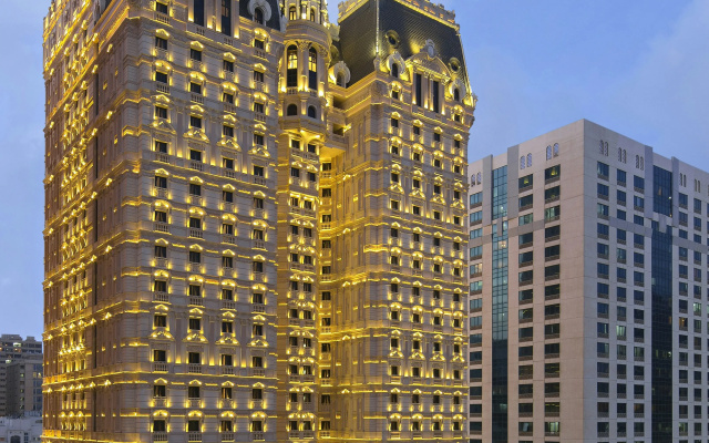Royal Rose Hotel Abu Dhabi, Curio Collection by Hilton