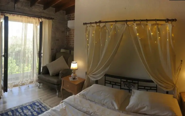 Lalekar Konuk Evi