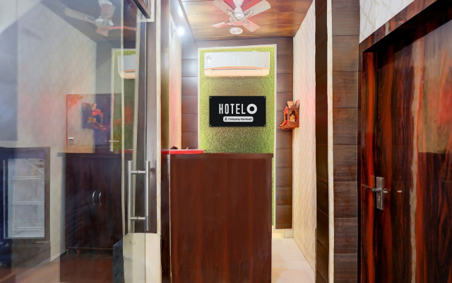 Super OYO Hotel O Sankat Mochan Gandhi Nagar