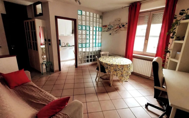 Apartment Near The Metro