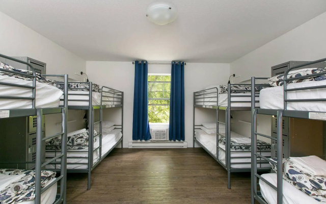 HI Kelowna Hostel