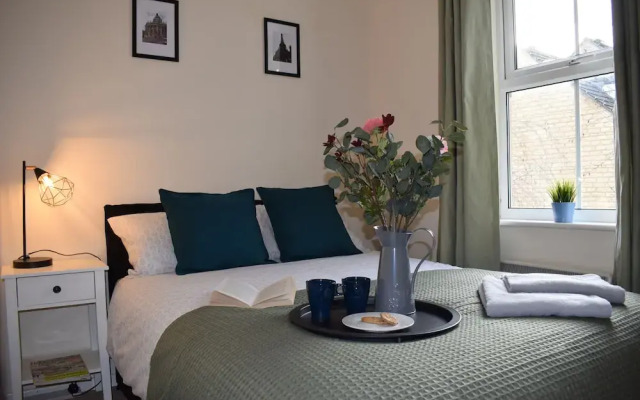 Comfortable Apartment Parking Included City Centre Proximity