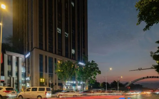 Wuyu Hotel (Happy Valley & Longfor Paradise Walk Lijia )