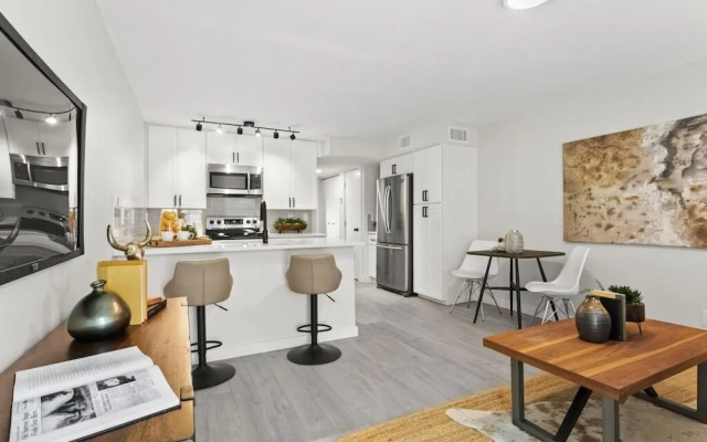 University Serenity Suites 14th