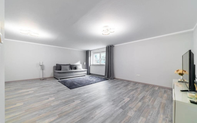 5650 Private Rooms