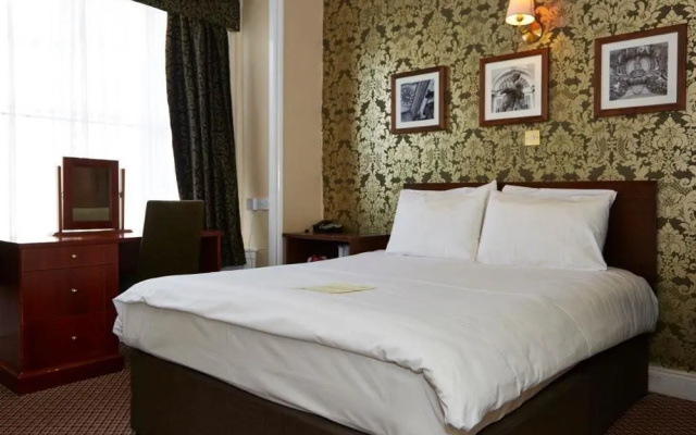 Bell Hotel & Inn by Greene King Inns