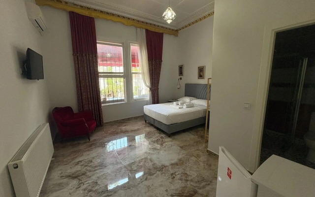 Ada Antik Otel