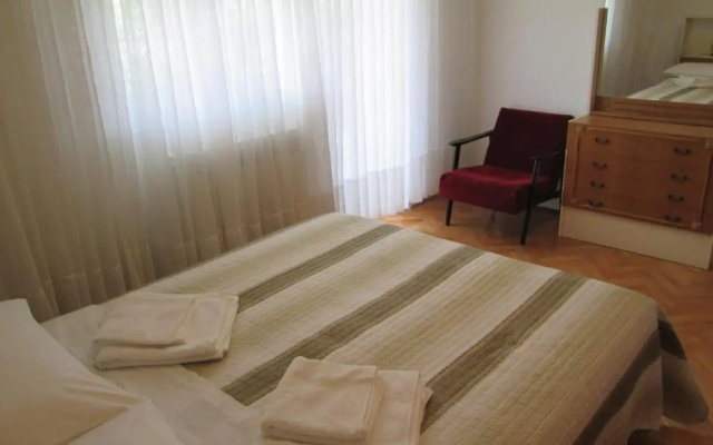 Velin Apartment