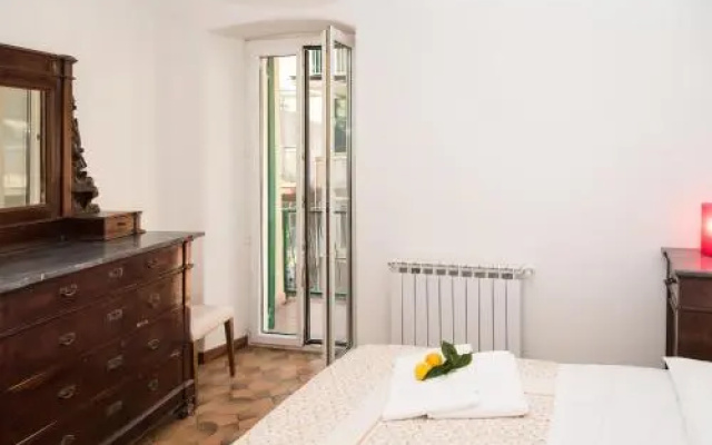 Casa Di Mezzo