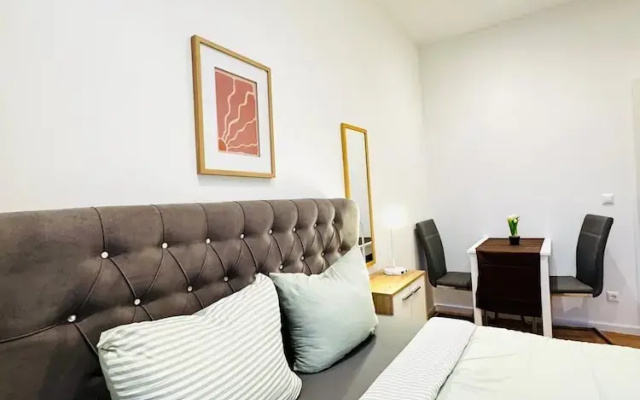 Cozy 4BR Apartment Near Kaufpark