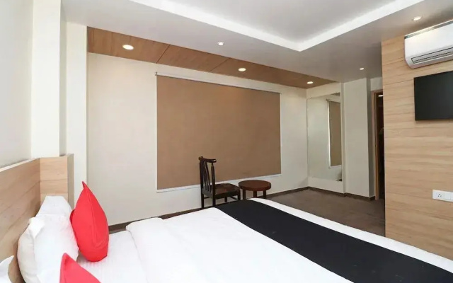 Hotel Triton by OYO Rooms
