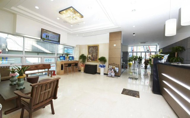 Hotel Noah