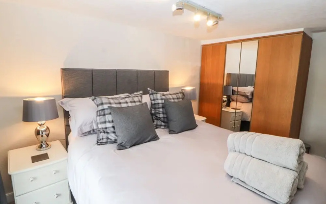 Market Square Maisonette