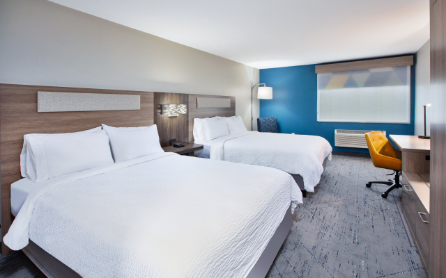 Holiday Inn Express & Suites Wauseon by IHG