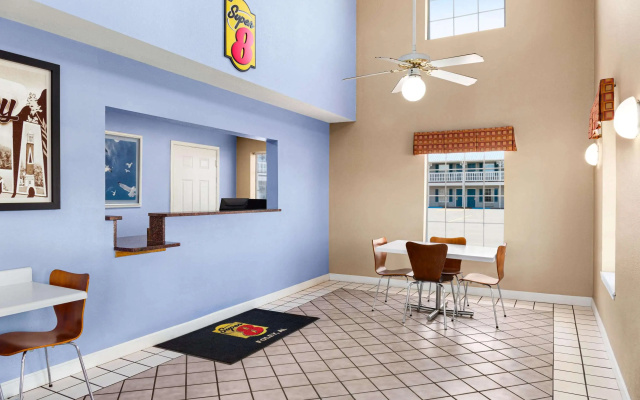 Super 8 by Wyndham Foley