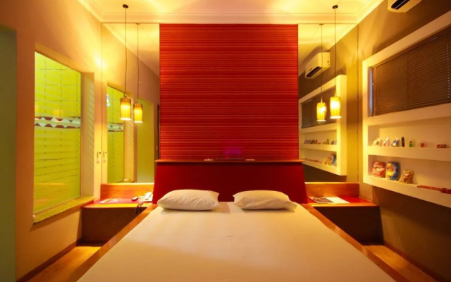 Oasis Motel