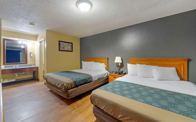 Econo Lodge Pryor