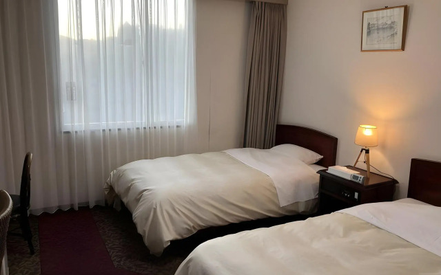 Hotel CROWN HILLS MIYOSHI