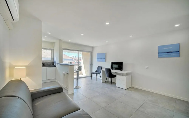 Studio Moderne ET Renove A 2MN Croisette A0b166