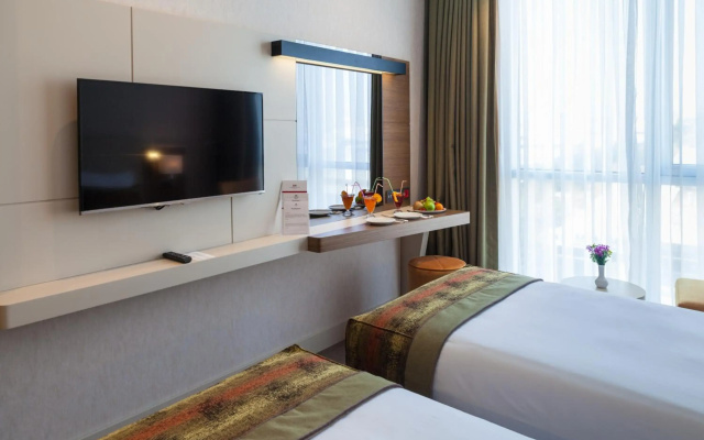 Hm Commerce Hotel