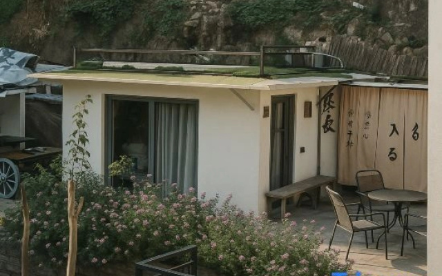 Weiwen Huaming Hostel