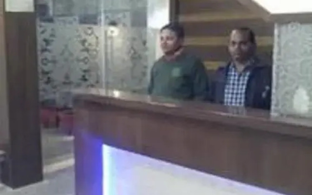 Abhiraj Guest House