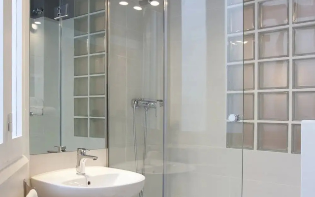 Modernist Flat - Sagrada Familia