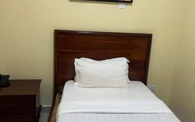 Elon Moreh Lodge