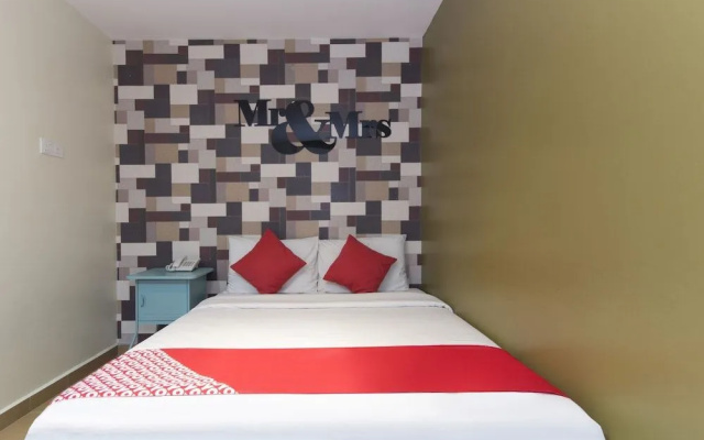 OYO 604 Hotel Est Equine Park