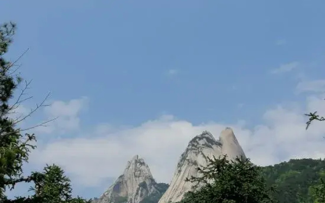 Tianzhu Mountain Zhoujia Manor (Dalongwo Cableway)