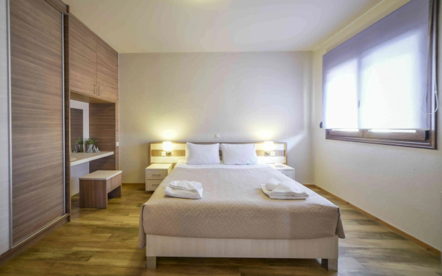 Lenikos Resort