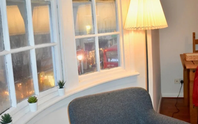 1 Bedroom Central Flat