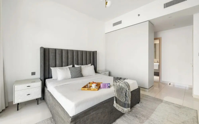 2BR Beachfront Retreat with Palm Views