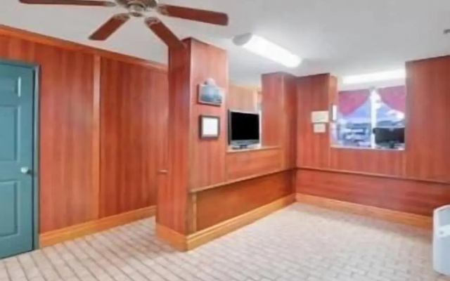 Days Inn Newport AR