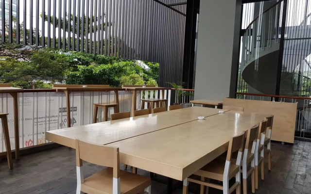 Up-Peak Hotel Simpang Lima Semarang Powered by Archipelago