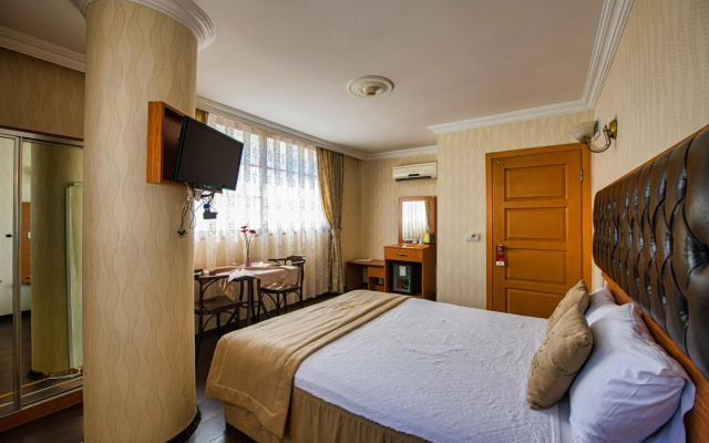 Kozan City Hotel