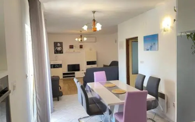 Apartments Lores