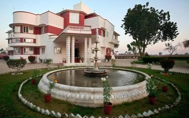 Karni Bhawan Palace