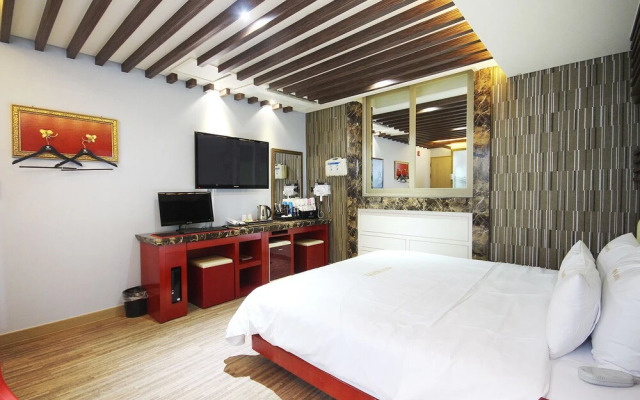 Jinju Hotel Beach