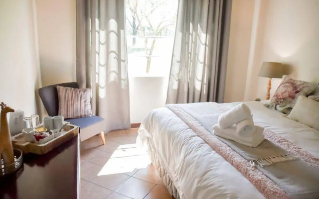Unyati Safari Lodge