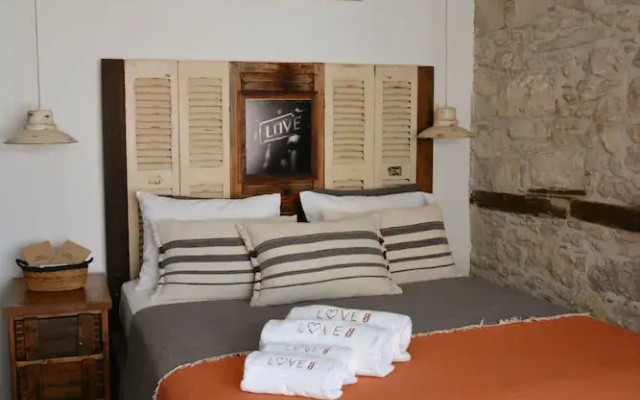 8 Design Urla