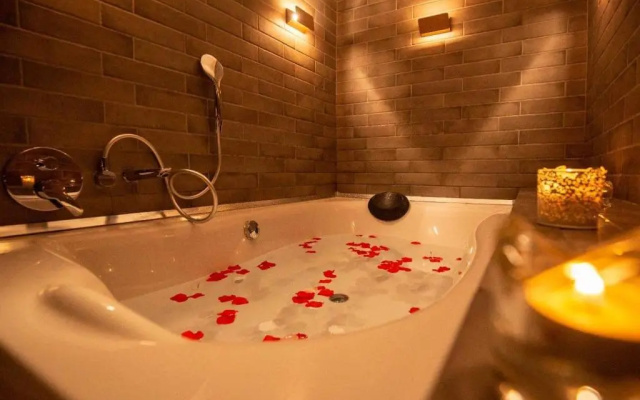Hotel Romeo