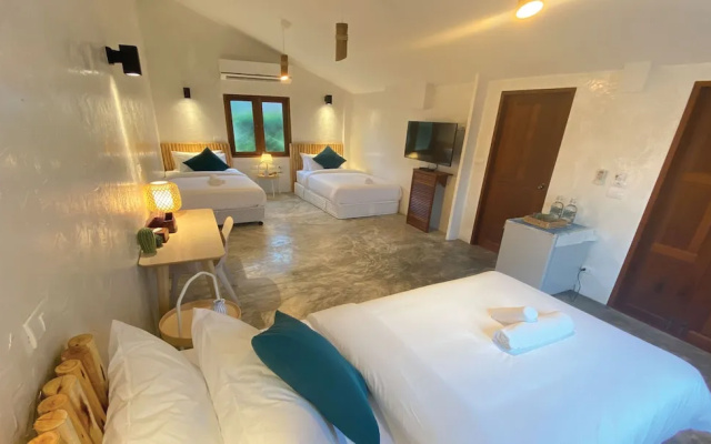 The Little White Bird Traveller Hostel