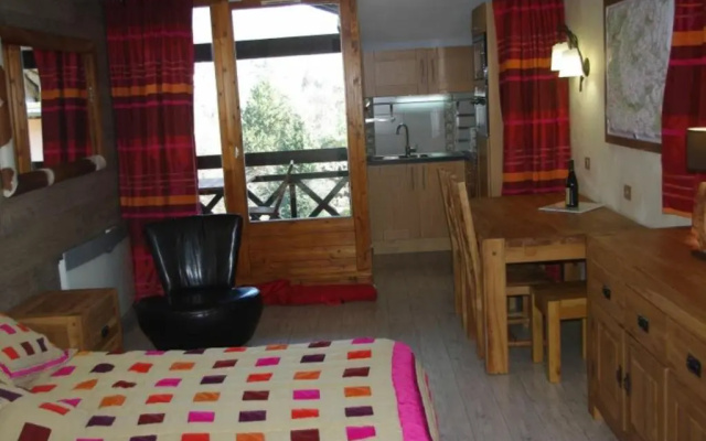 Appartement Brides-les-Bains, 1 pièce, 4 personnes - FR-1-512-220