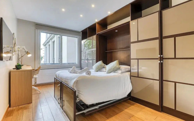 Montaigne Executive Suite